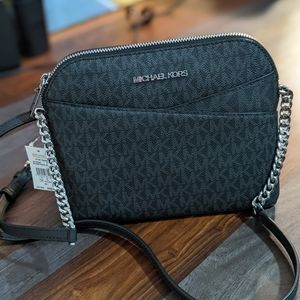 Michael kors crossbody bag